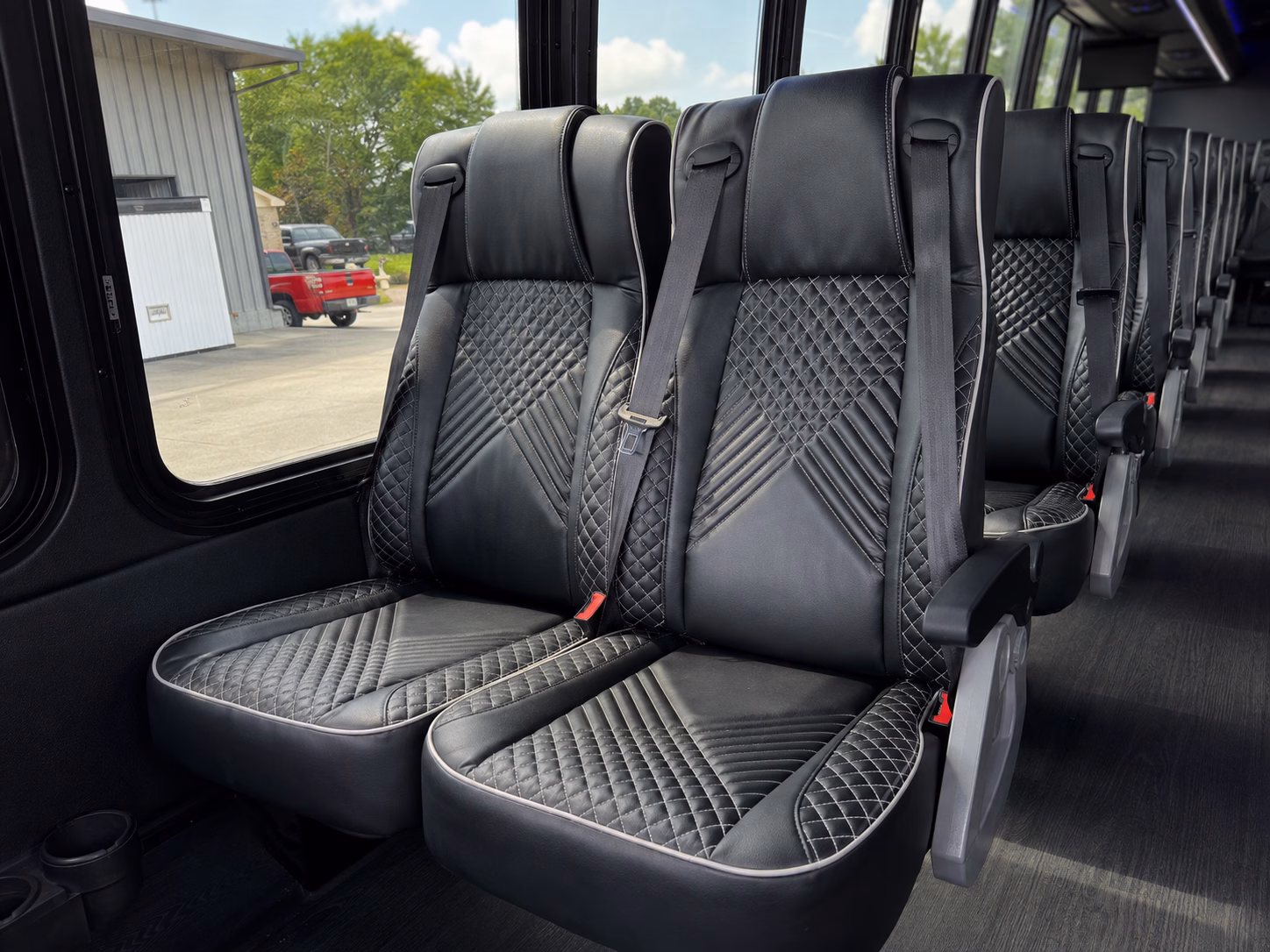 busrentaleastvale com puts party buses and sprinter limos at your fingertips for bachelorette wine tours